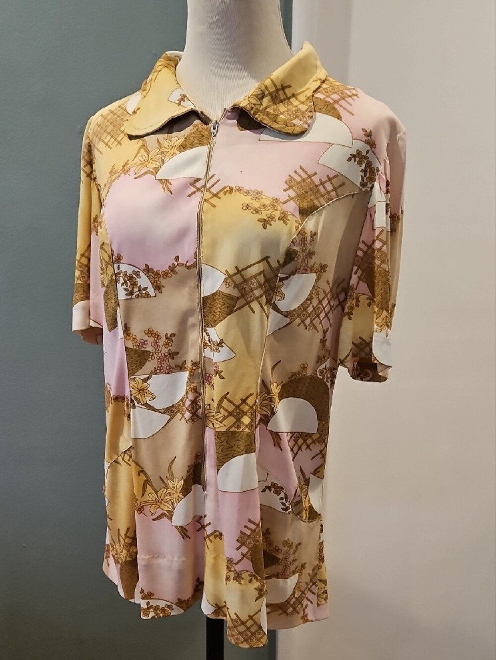Vintage Drapey Nylon Floral Zip Front Top in Pink, Yellow & Brown 0260